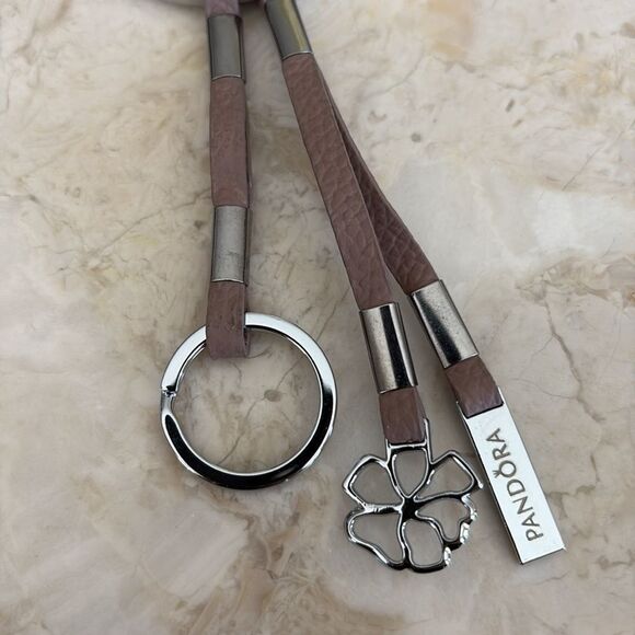 Pandora Taupe Leather Clasp Opener Key Chain Bag Charm - Collectible - Picture 2 of 7